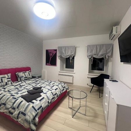 2-Room Luxury Apartment In The Center Kiew Exterior foto