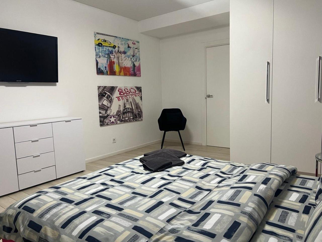 2-Room Luxury Apartment In The Center Kiew Exterior foto