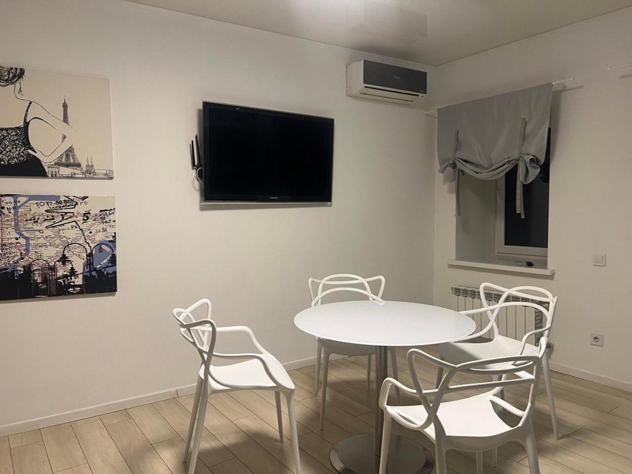 2-Room Luxury Apartment In The Center Kiew Exterior foto