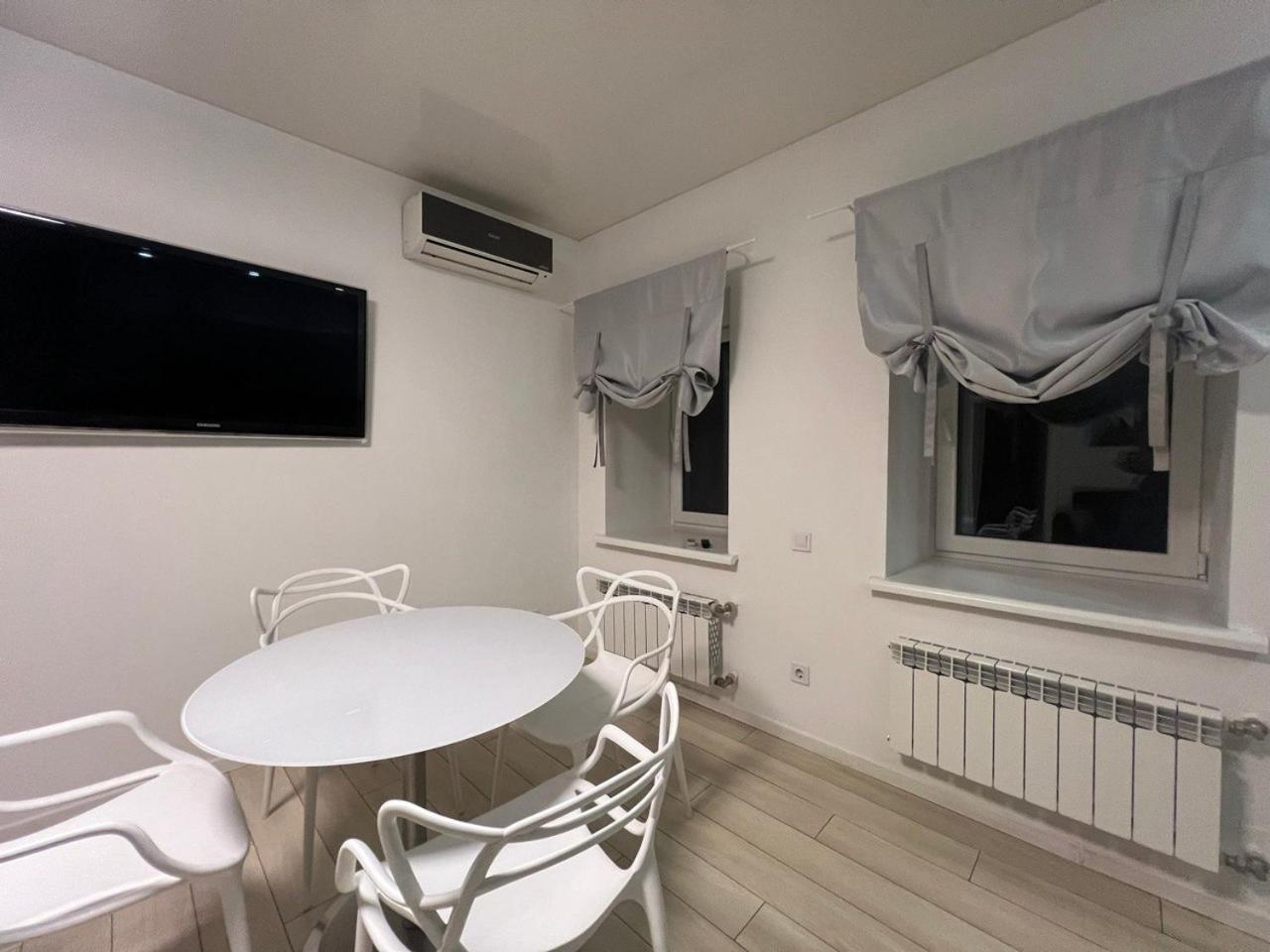 2-Room Luxury Apartment In The Center Kiew Exterior foto