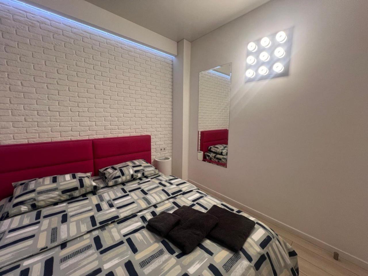 2-Room Luxury Apartment In The Center Kiew Exterior foto