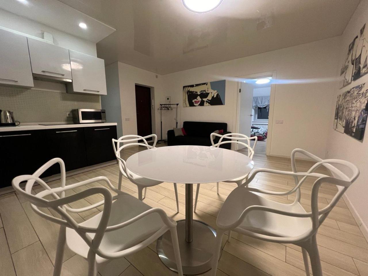 2-Room Luxury Apartment In The Center Kiew Exterior foto